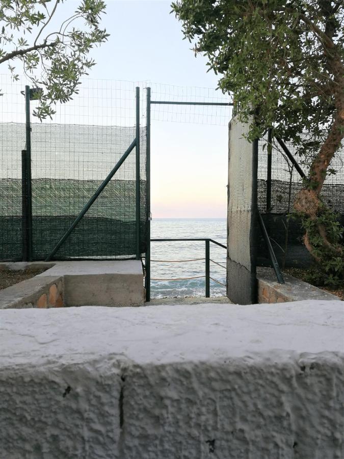 Villa La Plaja تْشيفالو المظهر الخارجي الصورة